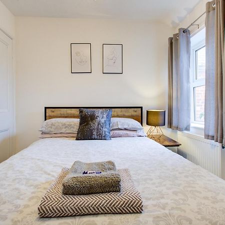 'Number 11' Central Colchester - Super Convenient 2 X Double Bed 1 X Single Bed Cottage Plus Office & Garden, 8 Min Walk Nth Station & Town Ctr, 2 Min Walk Local Shops & Restaurants Buitenkant foto