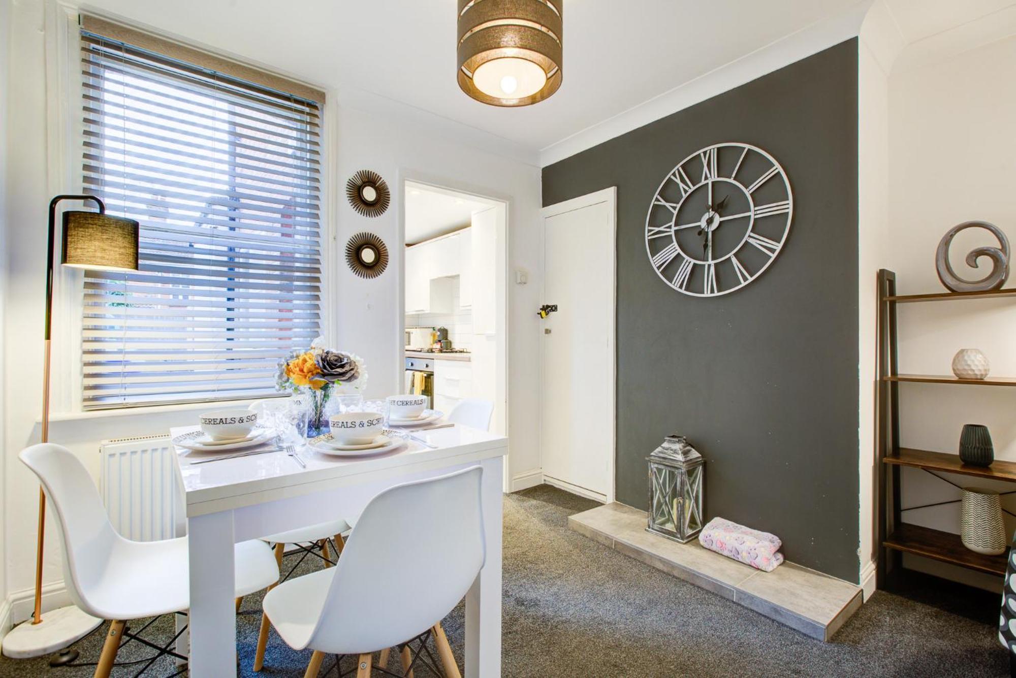 'Number 11' Central Colchester - Super Convenient 2 X Double Bed 1 X Single Bed Cottage Plus Office & Garden, 8 Min Walk Nth Station & Town Ctr, 2 Min Walk Local Shops & Restaurants Buitenkant foto