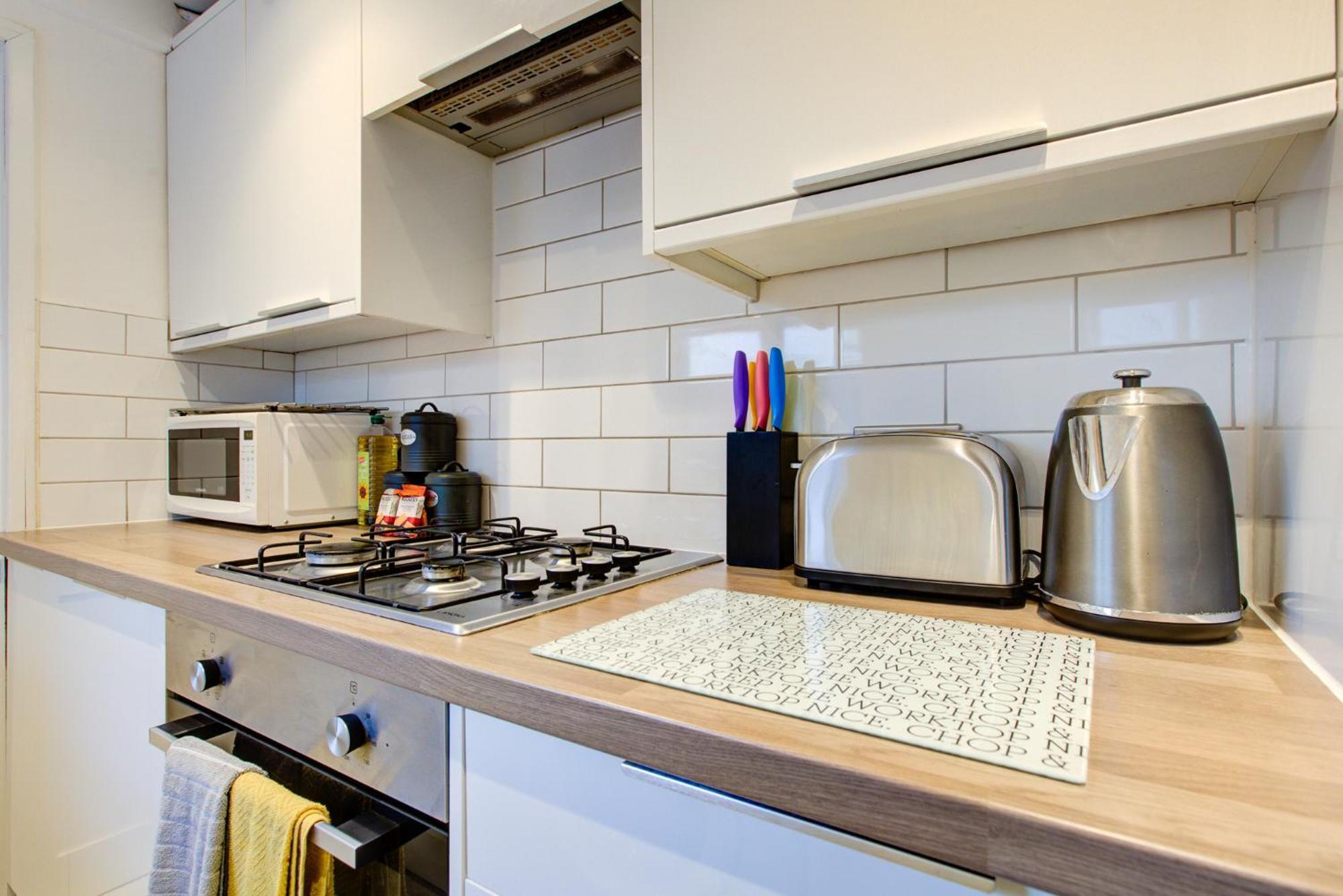 'Number 11' Central Colchester - Super Convenient 2 X Double Bed 1 X Single Bed Cottage Plus Office & Garden, 8 Min Walk Nth Station & Town Ctr, 2 Min Walk Local Shops & Restaurants Buitenkant foto