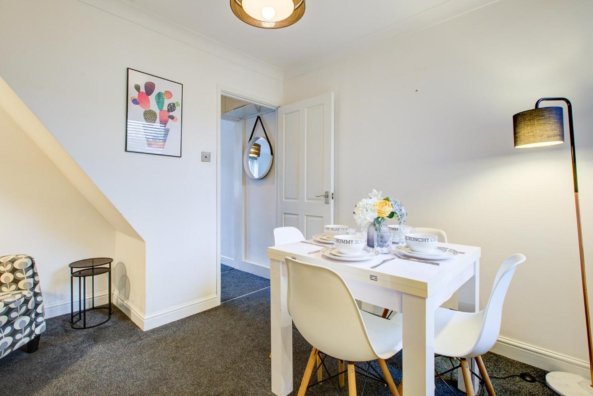 'Number 11' Central Colchester - Super Convenient 2 X Double Bed 1 X Single Bed Cottage Plus Office & Garden, 8 Min Walk Nth Station & Town Ctr, 2 Min Walk Local Shops & Restaurants Buitenkant foto